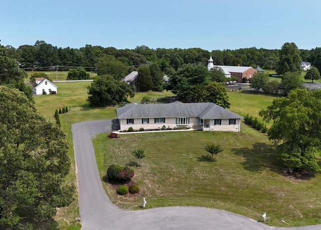 Property at 811 White Marsh Ct, Huntingtown, MD 20639, 4 beds, 3 baths