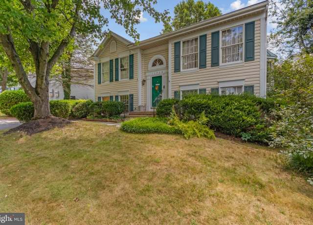 Property at 11528 Scottsbury Ter, Germantown, MD 20876, 5 beds, 2 baths