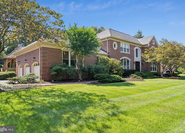 Property at 10726 Normandie Farm Dr, Potomac, MD 20854, 6 beds, 6 baths