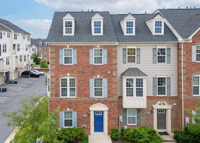 Property at 8200 N Channel Dr, Greenbelt, MD 20770, 4 beds, 4.5 baths