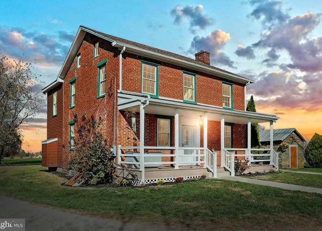 Property at 62 Narrow Dr, Hanover, PA 17331, 4 beds, 2 baths