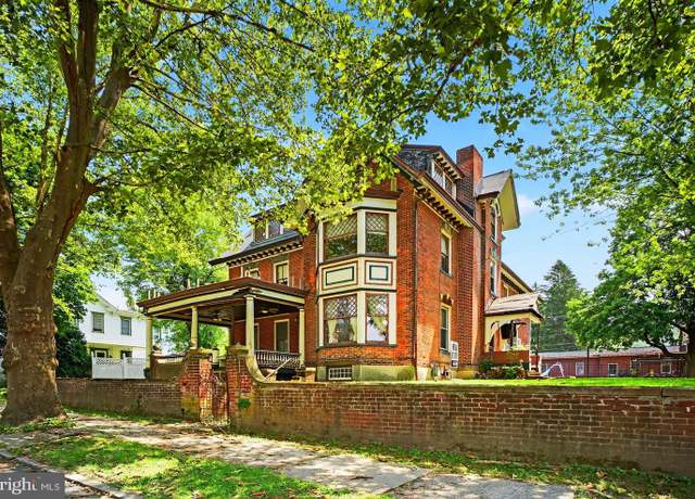 Property at 218 Center St, Jim Thorpe, PA 18229, 6 beds