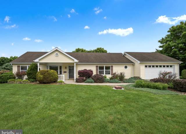 Property at 13 Lenape Ct, Pine Grove, PA 17963, 3 beds, 2 baths