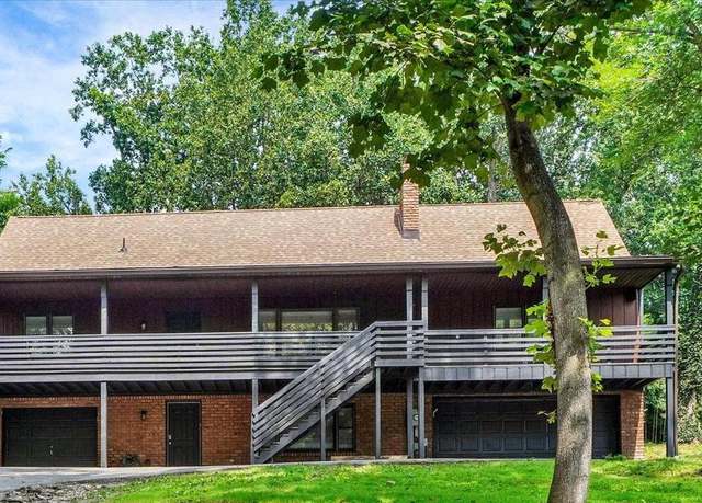 Property at 723 Academy Rd, York, PA 17406, 3 beds, 3 baths