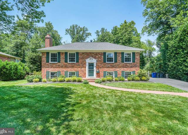 Property at 1930 Foxhall Rd, Mclean, VA 22101, 4 beds, 2.5 baths
