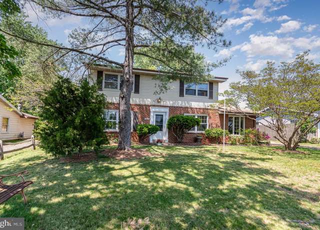 Property at 903 N Sterling Blvd, Sterling, VA 20164, 4 beds, 2.5 baths