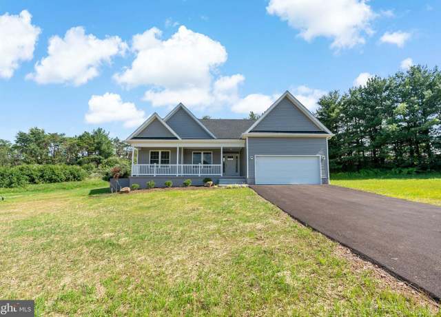 Property at 39 Mdg, Berkeley Springs, WV 25411, 3 beds, 2 baths