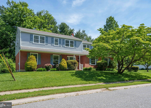 Property at 202 Wilshire Ln, Newark, DE 19711, 5 beds, 2.5 baths