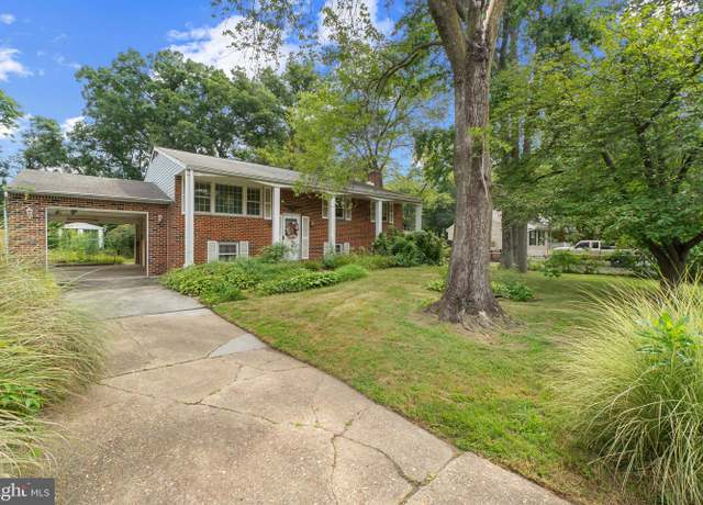 Property at 8053 Woodholme Cir, Pasadena, MD 21122, 5 beds, 1.5 baths