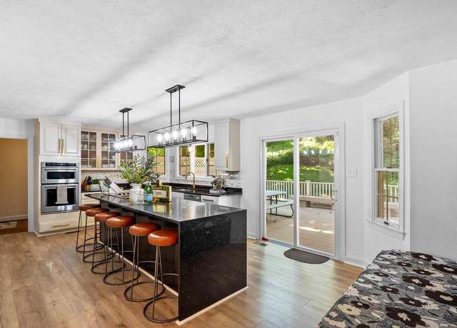 Property at 16 Wood Raven Ct, Parkville, MD 21234, 5 beds, 3.5 baths