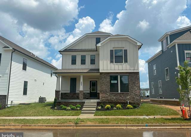 Property at 465 Hanson St, Frederick, MD 21701, 5 beds, 5 baths