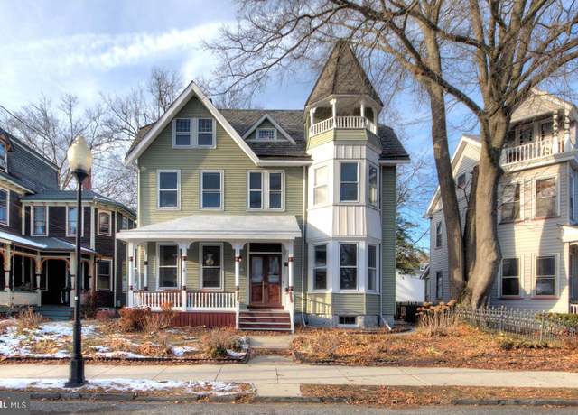 Property at 37 Union St, Mount Holly, NJ 08060, 6 beds, 2.5 baths