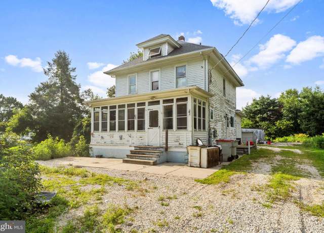 Property at 1518 E Sherman Ave, Vineland, NJ 08361, 4 beds, 2 baths
