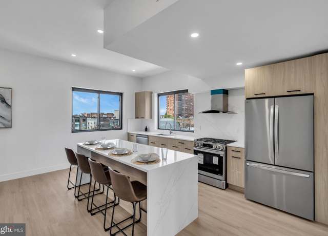 Property at 200 Paterson Plank Rd #504, Union City, NJ 07087, 3 beds, 2.5 baths
