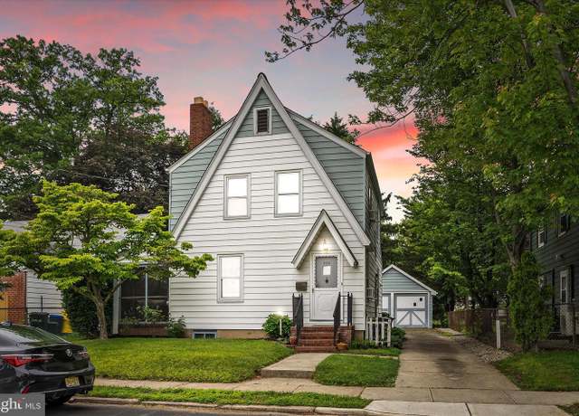 Property at 429 Greenway Ave, Ewing, NJ 08618, 3 beds, 1 bath