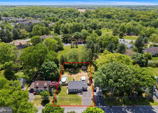 Property at 38 Edgemere Ave, Plainsboro, NJ 08536, 3 beds, 1 bath