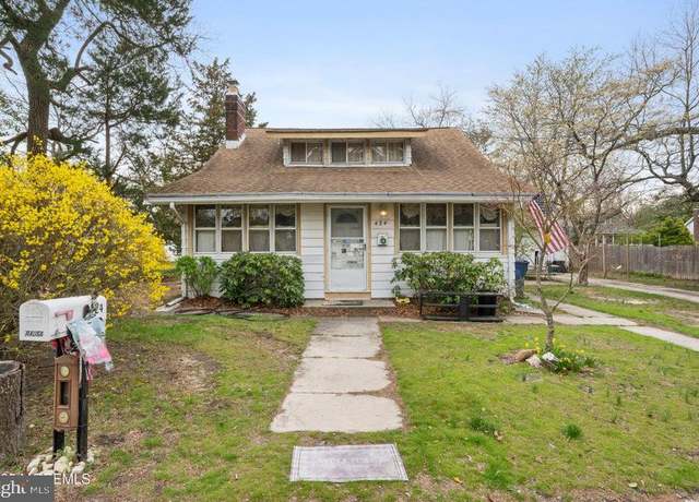 Property at 424 Beacon Ave, Beachwood, NJ 08722, 4 beds, 1.5 baths