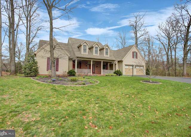 Property at 6713 Fairway Dr E, Fayetteville, PA 17222, 4 beds, 3.5 baths