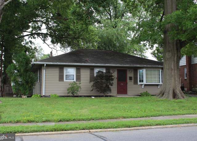 Property at 501 E New St, Lititz, PA 17543, 3 beds, 1 bath