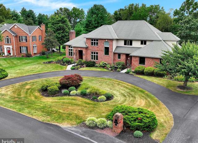 Property at 60 Tanglewood Ct, Lebanon, PA 17042, 6 beds, 3.5 baths