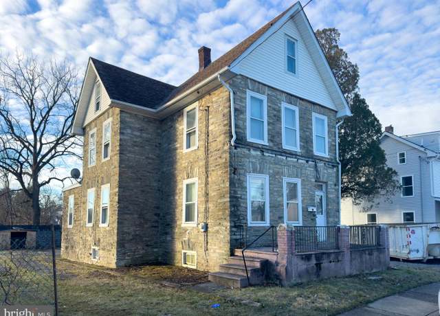 Property at 514 East Ave, Glenside, PA 19038, 4 beds, 2 baths