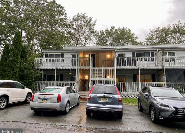 Property at 142 View Ct #201, Mount Pocono, PA 18344, 3 beds, 2 baths