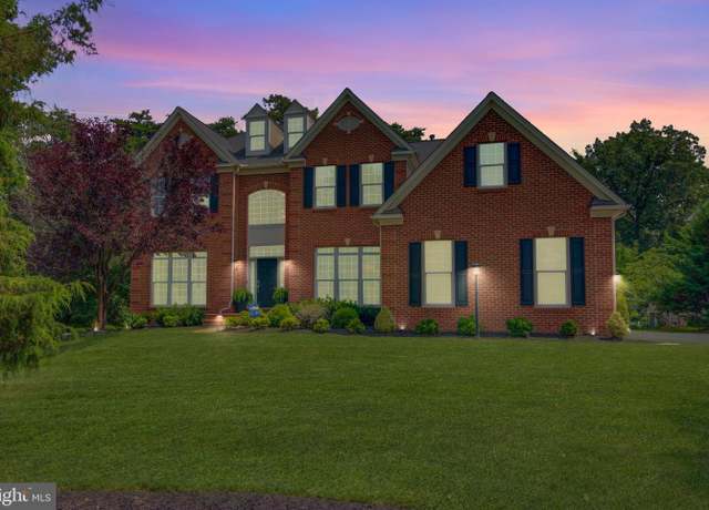 Property at 42346 Ponderosa Dr, Chantilly, VA 20152, 5 beds, 4.5 baths