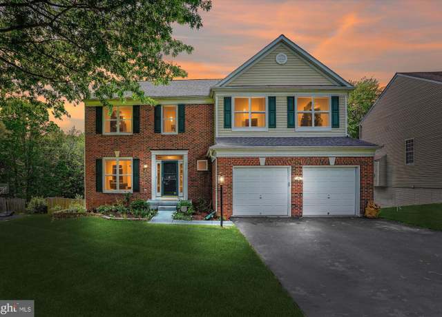 Property at 5949 Moonbeam Dr, Woodbridge, VA 22193, 5 beds, 3.5 baths