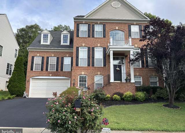 Property at 12072 Paper Birch Ln, Gainesville, VA 20155, 6 beds, 3.5 baths