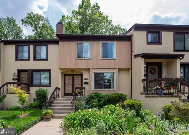 Property at 10610 Muirfield Dr, Potomac, MD 20854, 3 beds, 3 baths