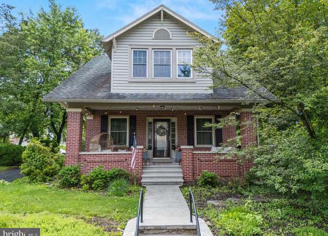 Property at 17 Water St, Oley, PA 19547, 3 beds, 2 baths