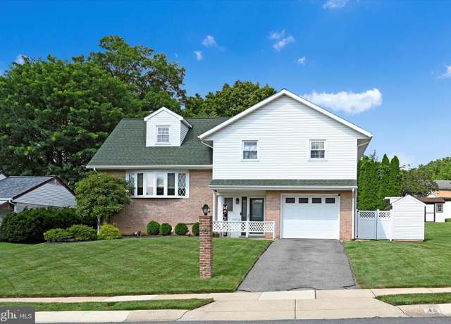 Property at 45 Kerrick Rd, Reading, PA 19607, 4 beds, 1.5 baths