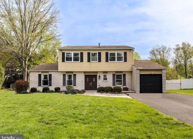Property at 45 Shelley Rd, Southampton, PA 18966, 6 beds, 3.5 baths