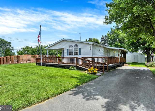 Property at 27 E Jacob St, Maytown, PA 17550, 2 beds, 2 baths