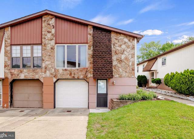 Property at 1115 Foster St, Philadelphia, PA 19116, 3 beds, 3 baths