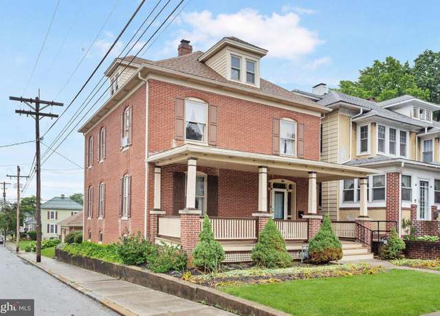 Property at 31 4th St, Hanover, PA 17331, 3 beds, 1.5 baths