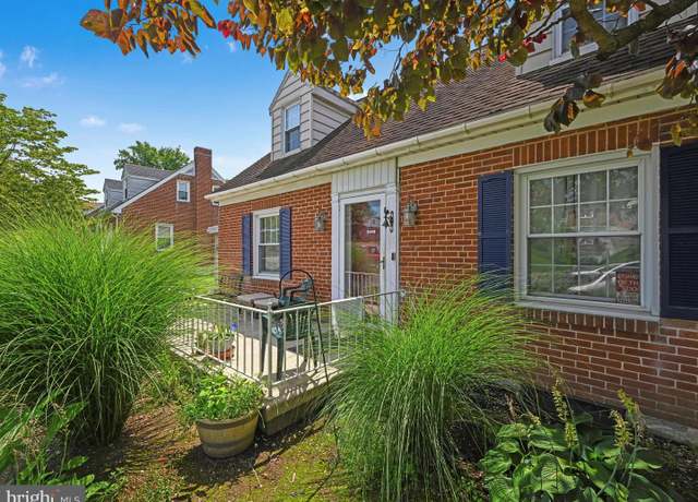 Property at 1928 Bannister St, York, PA 17404, 3 beds, 2 baths