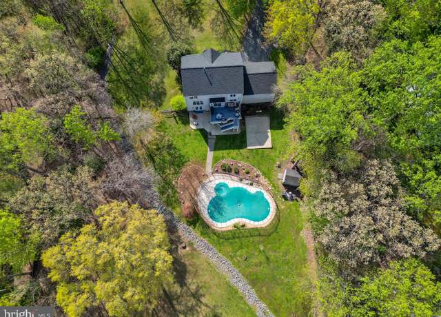 Property at 13104 Pershing Dr, Manassas, VA 20112, 5 beds, 3.5 baths