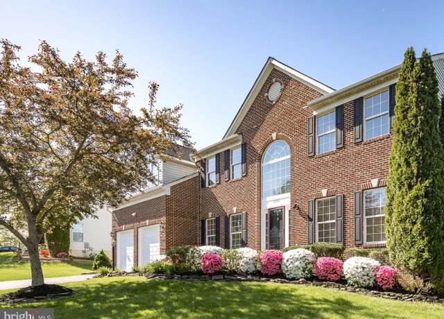 Property at 15250 Chincoteague Ct, Woodbridge, VA 22193, 5 beds, 4 baths