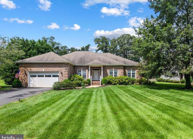 Property at 128 Riverview Dr, Dagsboro, DE 19939, 4 beds, 3.5 baths
