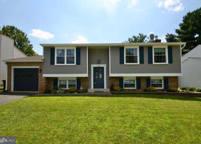 Property at 1818 Meadowgrove Ln, Frederick, MD 21702, 3 beds, 2 baths