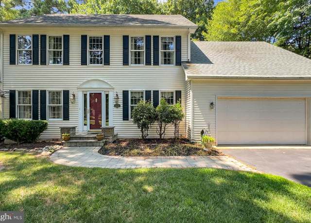 Property at 10127 Queens Cir, Ocean City, MD 21842, 5 beds, 2.5 baths