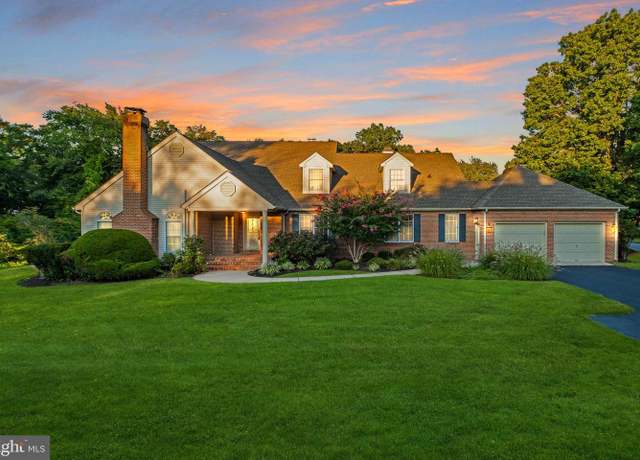 Property at 451 Windrow Clusters Dr, Moorestown, NJ 08057, 4 beds, 3.5 baths
