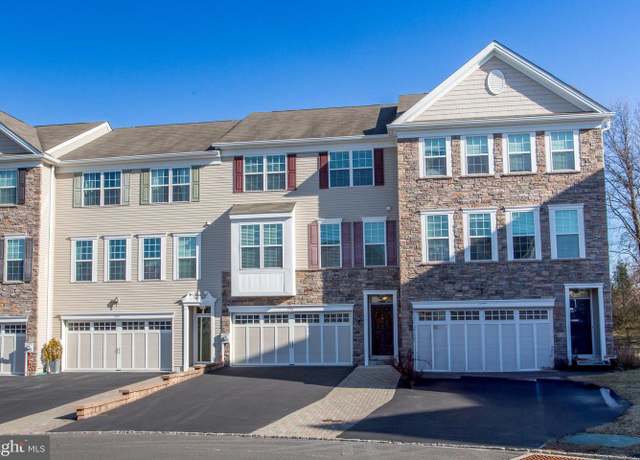 Property at 1994 Hickory Ln, Langhorne, PA 19047, 3 beds, 3 baths