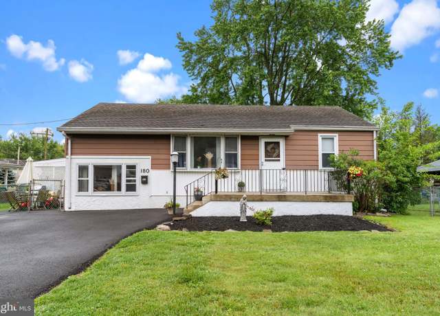 Property at 180 Lynch Dr, Southampton, PA 18966, 3 beds, 1.5 baths
