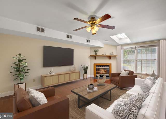 Property at 27 May Apple Dr, Downingtown, PA 19335, 3 beds, 2.5 baths