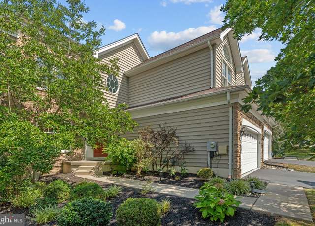 Property at 14 Sloan Rd, West Chester, PA 19382, 3 beds, 3.5 baths