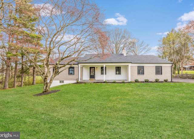 Property at 605 Bowers Ln, Wallingford, PA 19086, 4 beds, 2.5 baths