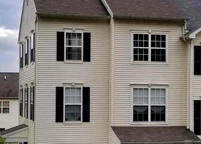 Property at 466 Marion Rd #466, York, PA 17406, 3 beds, 2.5 baths