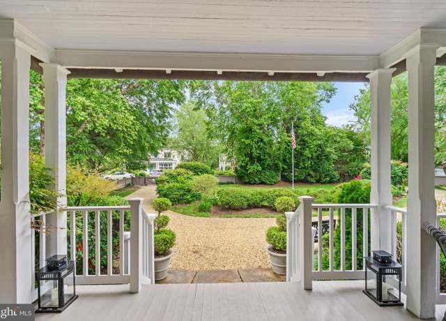 Property at 509 Lloyds Ln, Alexandria, VA 22302, 6 beds, 5.5 baths